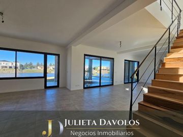 Casa a la laguna en Venta 5 Ambientes San Matias con pileta