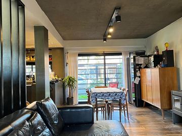 Casa en venta - 3 Dormitorios 3 Baños - Cochera - 390Mts2 - Ituzaingó