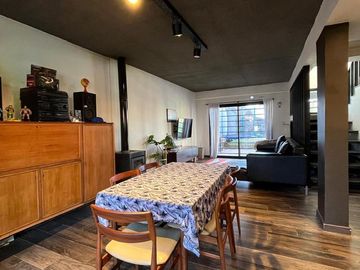 Casa en venta - 3 Dormitorios 3 Baños - Cochera - 390Mts2 - Ituzaingó