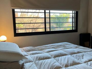 Casa en venta - 3 Dormitorios 3 Baños - Cochera - 390Mts2 - Ituzaingó