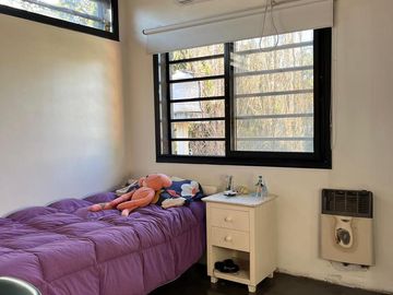 Casa en venta - 3 Dormitorios 3 Baños - Cochera - 390Mts2 - Ituzaingó