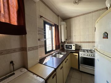 3 Dormitorios - Amplio Balcón - Centro / SE TOMAN PERMUTAS