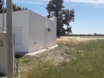 Casa en venta - 2 Dormitorios 1 Baño - Cochera - 1.050Mts2 - Bordenave, Puán