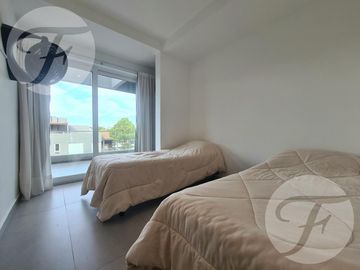 Venta en Renata Norte Pinamar I Departamento de dos dormitorios con terraza y cochera