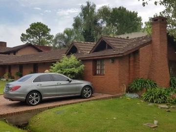 CASA EN VENTA EN COUNTRY MASCHWITZ CLUB