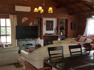 CASA EN VENTA EN COUNTRY MASCHWITZ CLUB