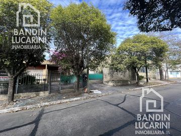 Casa en Venta sobre dos lotes en Berazategui Ideal desarrollos Inmobiliarios.