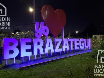 Casa en Venta sobre dos lotes en Berazategui Ideal desarrollos Inmobiliarios.
