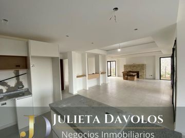 Casa en Venta 7 ambientes Barrio El Canton Golf con vista al golf