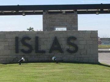 Casa en Venta 7 ambientes Barrio El Canton Golf con vista al golf