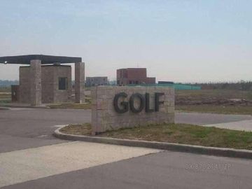 Casa en Venta 7 ambientes Barrio El Canton Golf con vista al golf