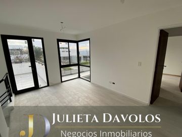 Casa en Venta 7 ambientes Barrio El Canton Golf con vista al golf