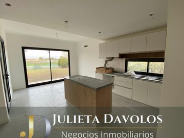 Casa en Venta 7 ambientes Barrio El Canton Golf con vista al golf
