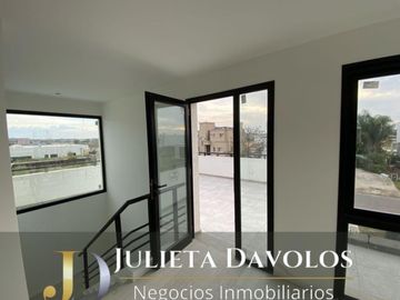 Casa en Venta 7 ambientes Barrio El Canton Golf con vista al golf