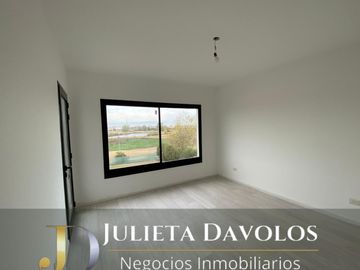 Casa en Venta 7 ambientes Barrio El Canton Golf con vista al golf