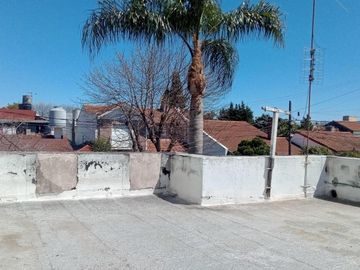 Casa en venta - 2 Dormitorios 1 Baño - Beccar, San Isidro