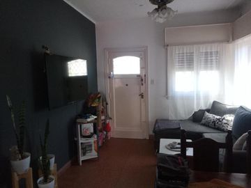 Casa en venta - 2 Dormitorios 1 Baño - Beccar, San Isidro