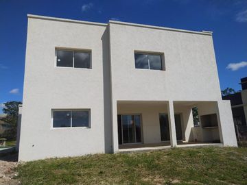 Casa  en venta en  San Matias
