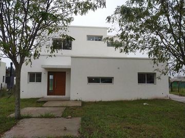 Casa  en venta en  San Matias