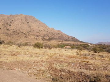 VENTA Terreno 800 m2. Autopista 25 de Mayo