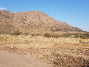 VENTA Terreno 800 m2. Autopista 25 de Mayo