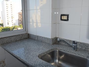 Departamento. 51 entre 3 y 4.  2 dormitorios. Cochera.