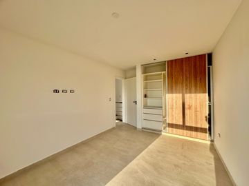 Casa con dormitorio prinpal en PB!!!