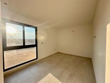 Casa con dormitorio prinpal en PB!!!