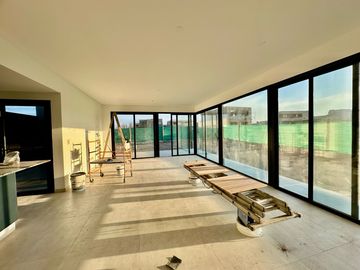 Casa con dormitorio prinpal en PB!!!