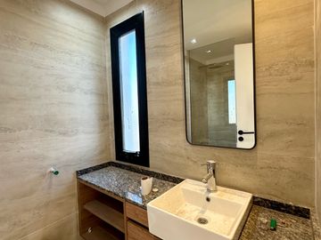 Casa con dormitorio prinpal en PB!!!