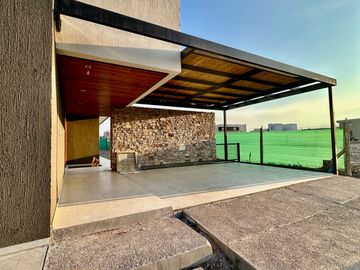 Casa con dormitorio prinpal en PB!!!