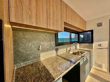 Casa con dormitorio prinpal en PB!!!