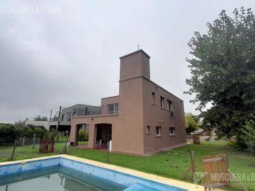 Casa en venta en el canton golf