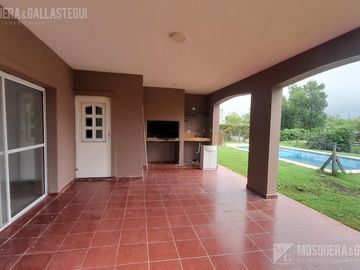 Casa en venta en el canton golf