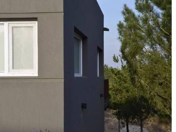 Costa Esmeralda - Casa en venta en barrio Senderos 1
