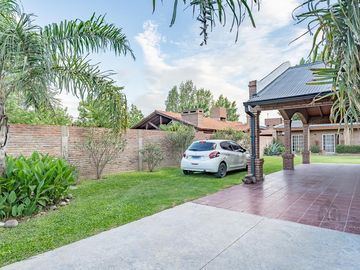 Casa en Funes 3 Dormitorios Av. Fuerzas Aereas excelente ubicación