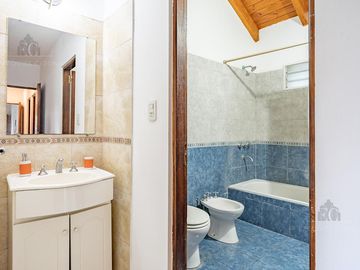 Casa en Funes 3 Dormitorios Av. Fuerzas Aereas excelente ubicación