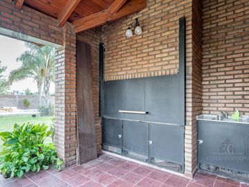 Casa en Funes 3 Dormitorios Av. Fuerzas Aereas excelente ubicación