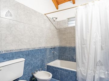 Casa en Funes 3 Dormitorios Av. Fuerzas Aereas excelente ubicación