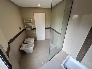 Departamento Grande a Estrenar en Housing