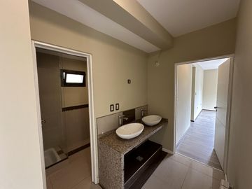 Departamento Grande a Estrenar en Housing