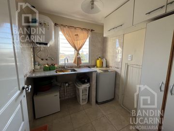 Casa en Venta en Berazategui. Dos casas. Ideal familia grande o dos familias.