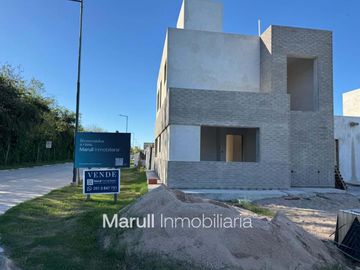 Dúplex  premium  (3 dormitorios) CAMPO CHICO |  Lote 300m²