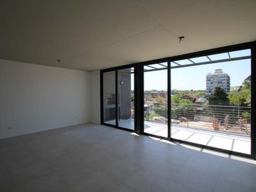 Venta  Departamento 3 ambientes con Jardín en Nuevo Beccar Central