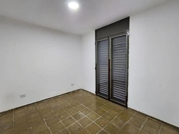 Dpto como NUEVO. 2 Dormitorio/ 2 PATIOS- Bº ALTO ALBERDI