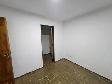 Dpto como NUEVO. 2 Dormitorio/ 2 PATIOS- Bº ALTO ALBERDI
