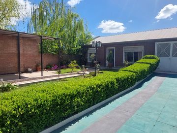 Casa de 3 amb. a la venta en Cañuelas