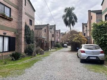 OPORTUNIDAD VENTA DUPLEX 3 AMBIENTES EN COMPLEJO CASUARINAS, CANNING