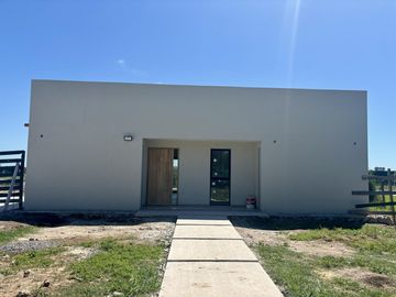 VENTA DE CASA EN SAN SEBASTIAN AREA 12 - 4 AMBIENTES