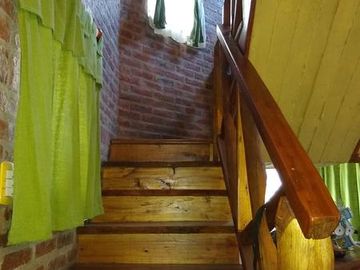 CHALET MUY AMPLIO - ADROGUE - ACEPTA DEPTO 3 AMBIENTES EN PARTE DE PAGO